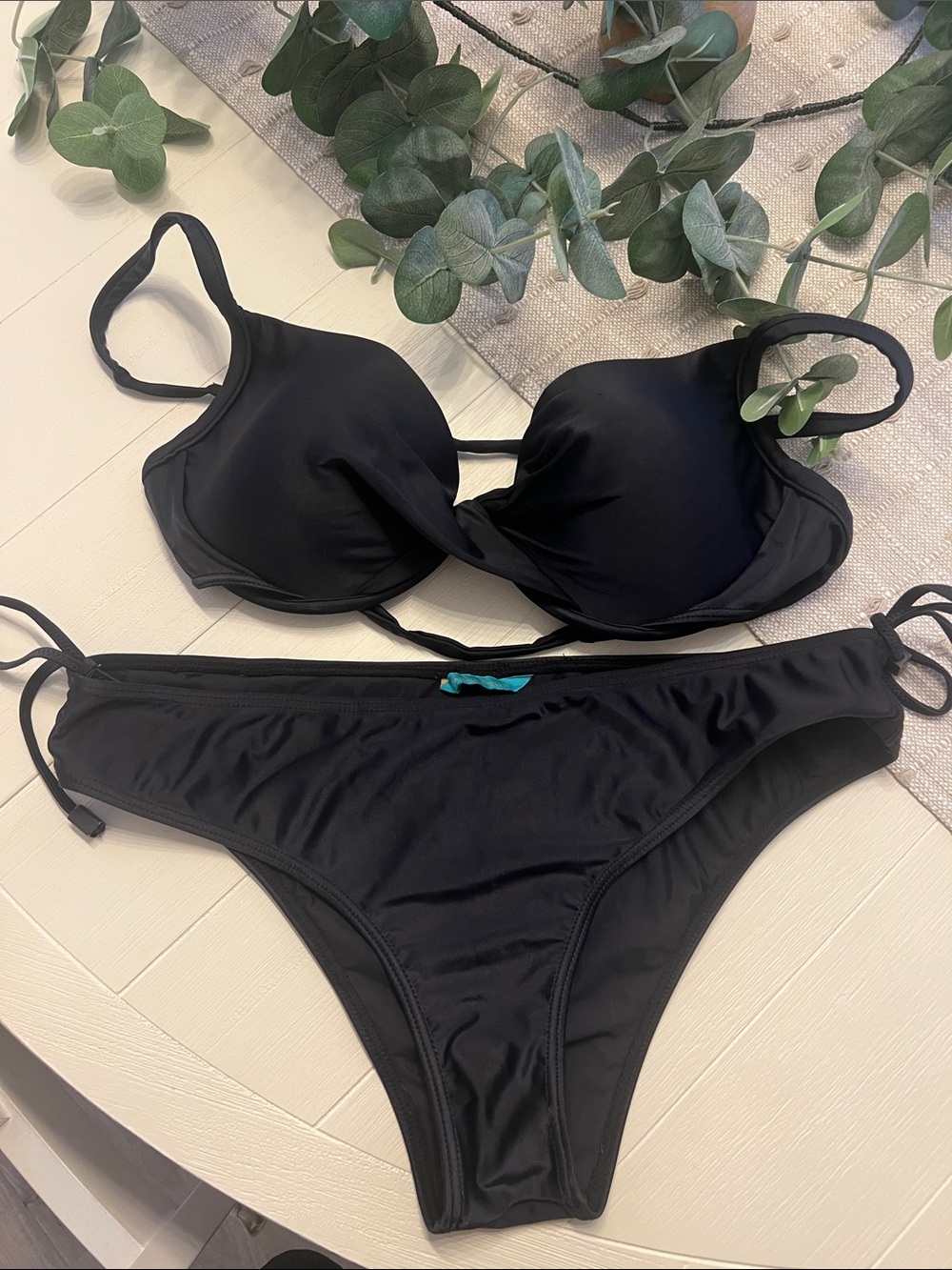 Women's Black Twist-Front Two-Piece Bikini Set- made in Brasil 🇧🇷